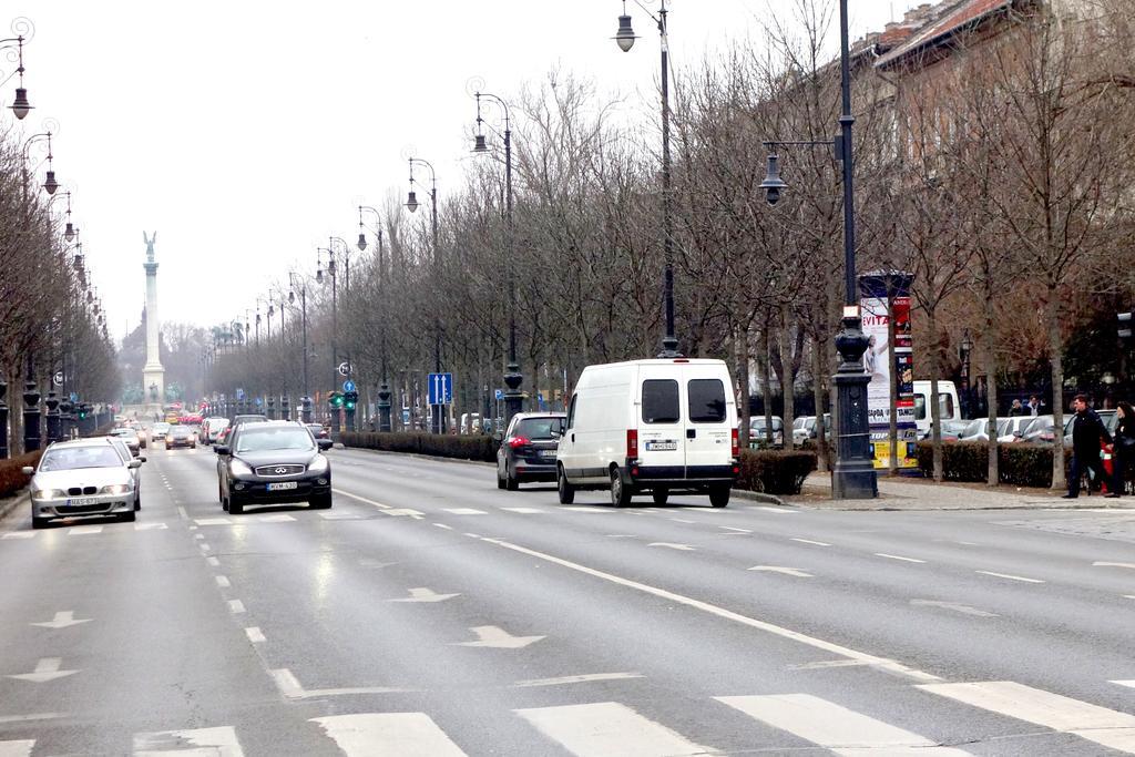 Vivid Rozsa Budapest