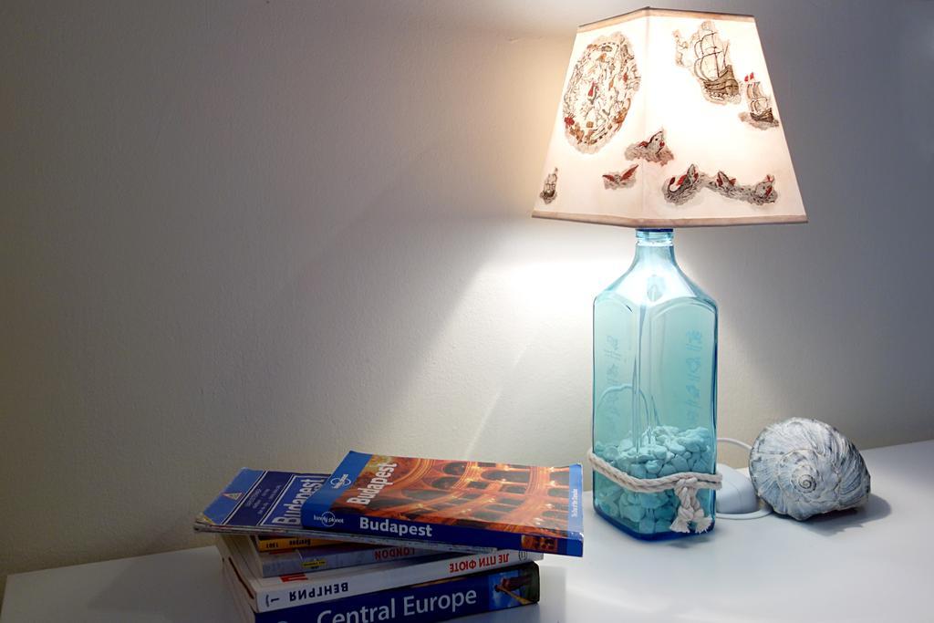 Vivid Rozsa Apartamento